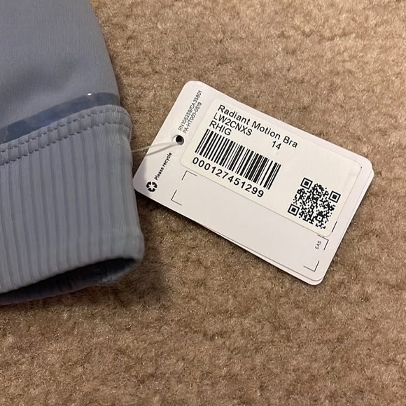 NWT Lululemon Radiant Motion Bra - Picture 3 of 5